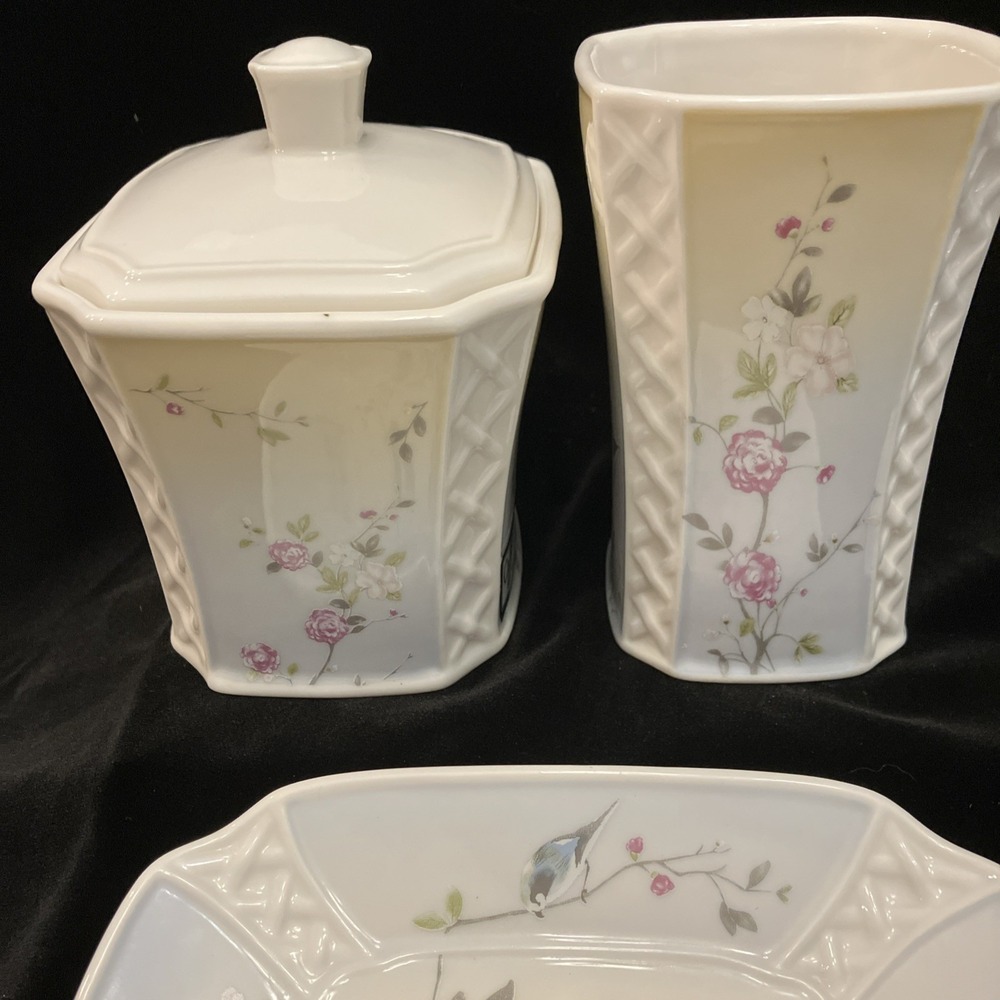 VTG Croscill Blue Wren Floral Lattice Bathroom 3 Pc Ceramic Vanity Rare Pattern - Picture 8 of 16